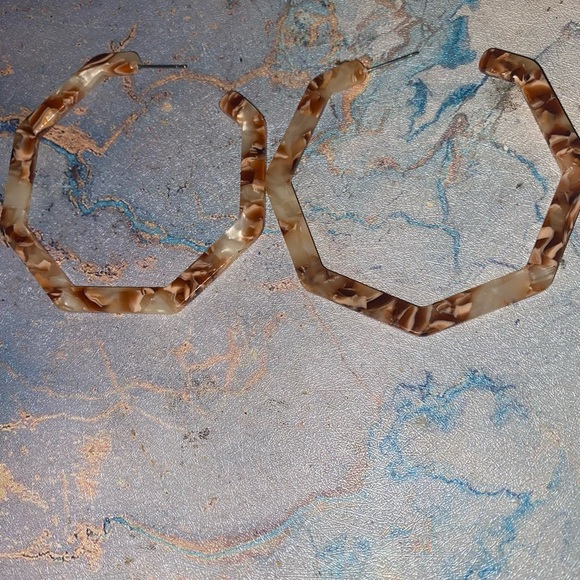 Large Plastic Hoop Earrings - Picture 2 of 4